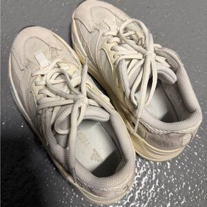 Yeezy Cream Sneakers